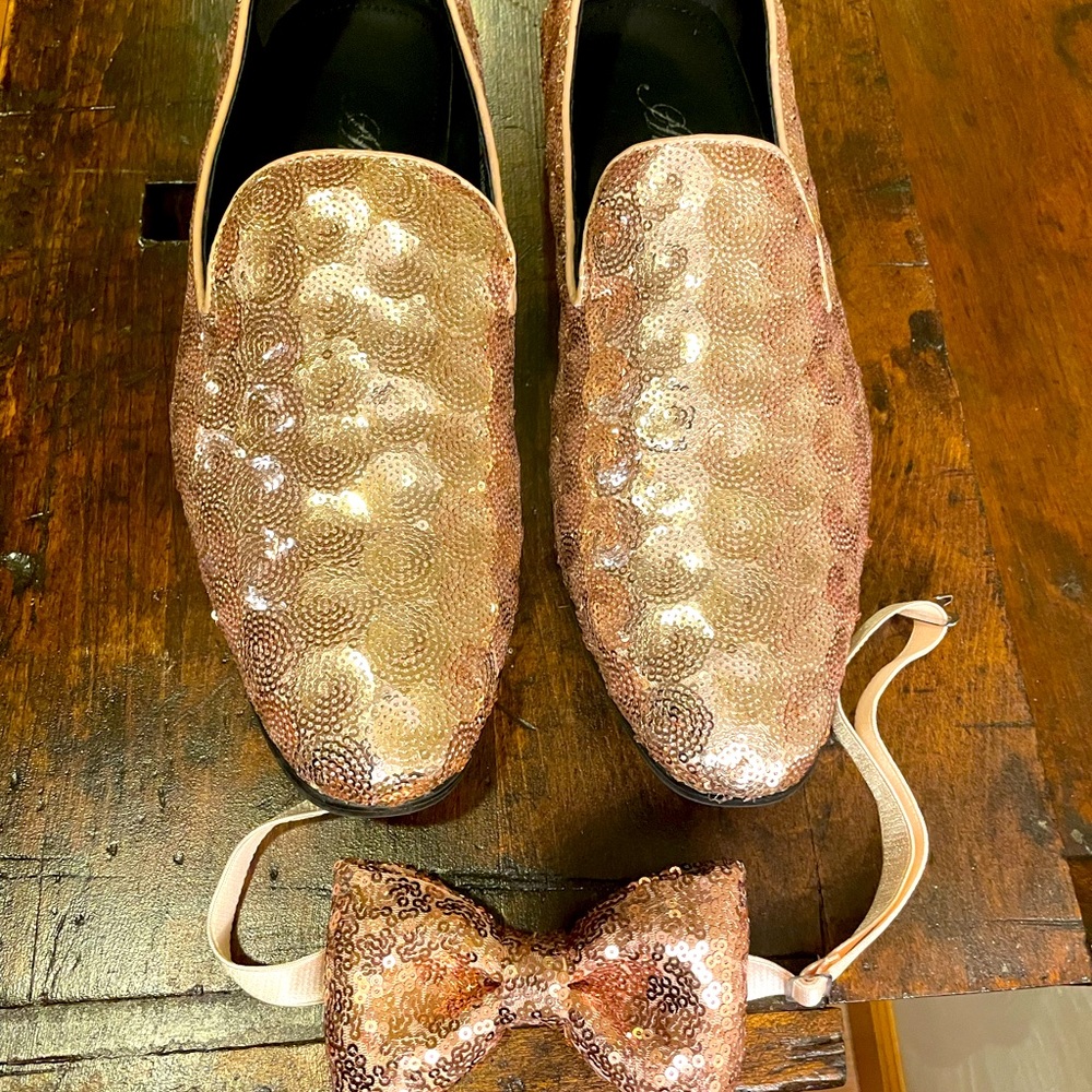 Amali sequence loafer with matching bow tie